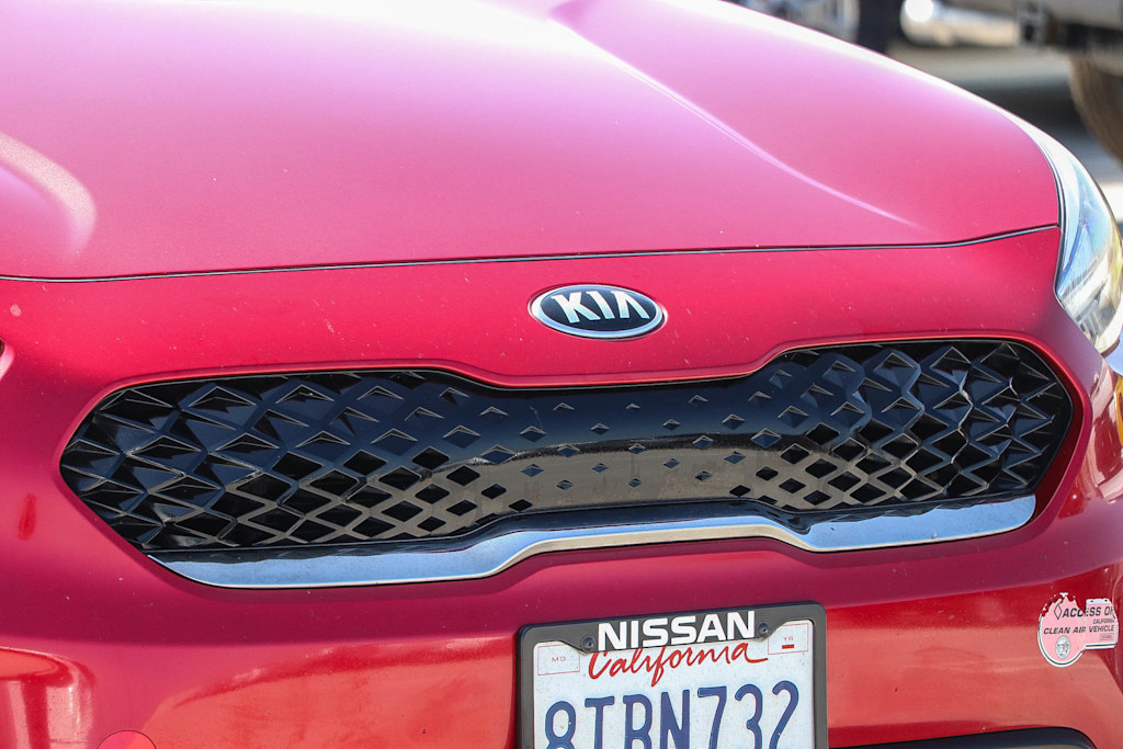 Thumbnail: 2020 Kia Niro - 6