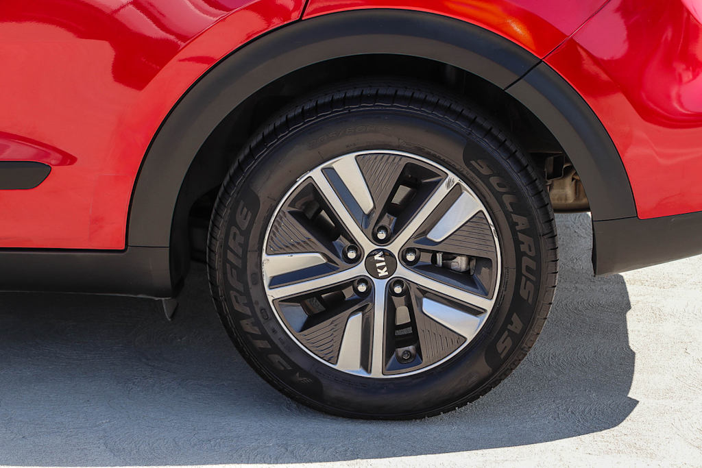 Thumbnail: 2020 Kia Niro - 24