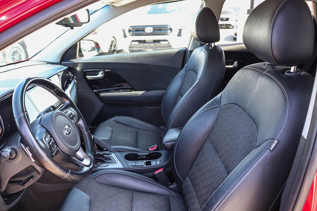 Thumbnail: 2020 Kia Niro - 11