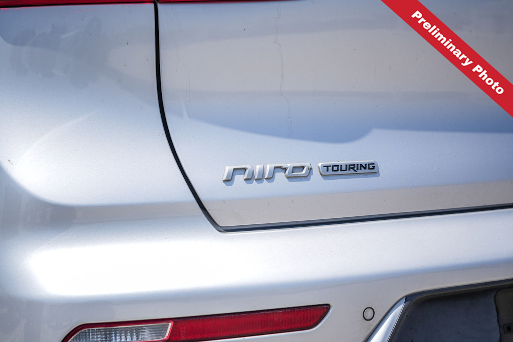 Thumbnail: 2017 Kia Niro - 6