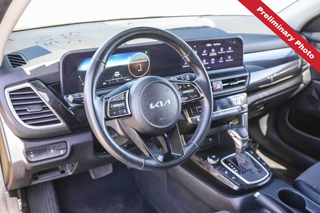 Thumbnail: 2024 Kia Seltos - 2