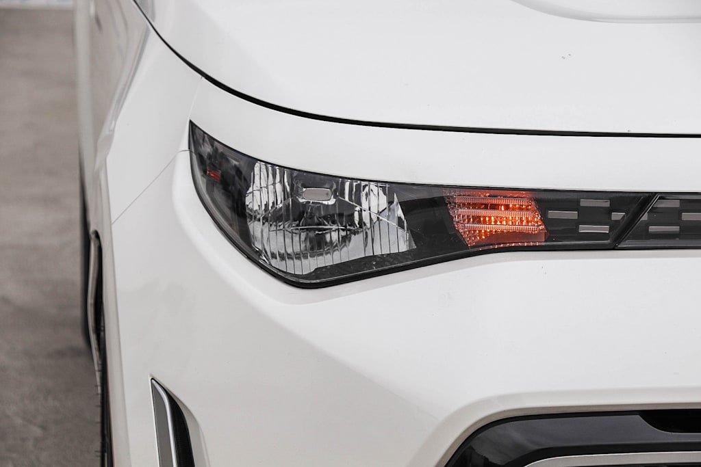 Thumbnail: 2023 Kia Soul - 16
