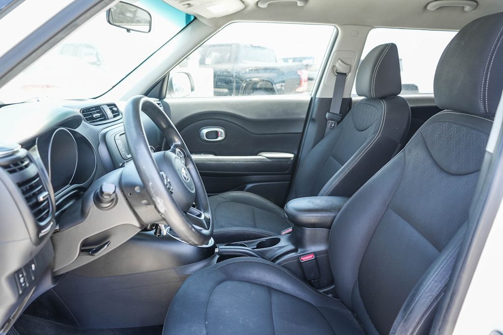 Thumbnail: 2017 Kia Soul - 8
