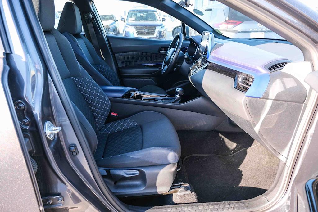 Thumbnail: 2020 Toyota C-HR - 8