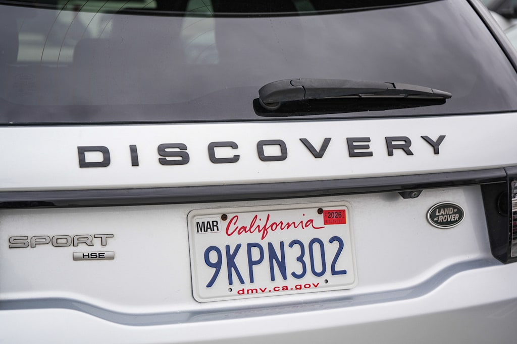 Thumbnail: 2019 Land Rover Discovery Sport - 6