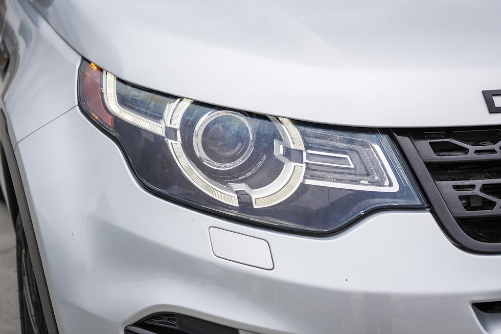 Thumbnail: 2019 Land Rover Discovery Sport - 14