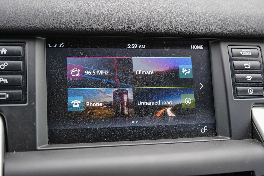Thumbnail: 2019 Land Rover Discovery Sport - 10
