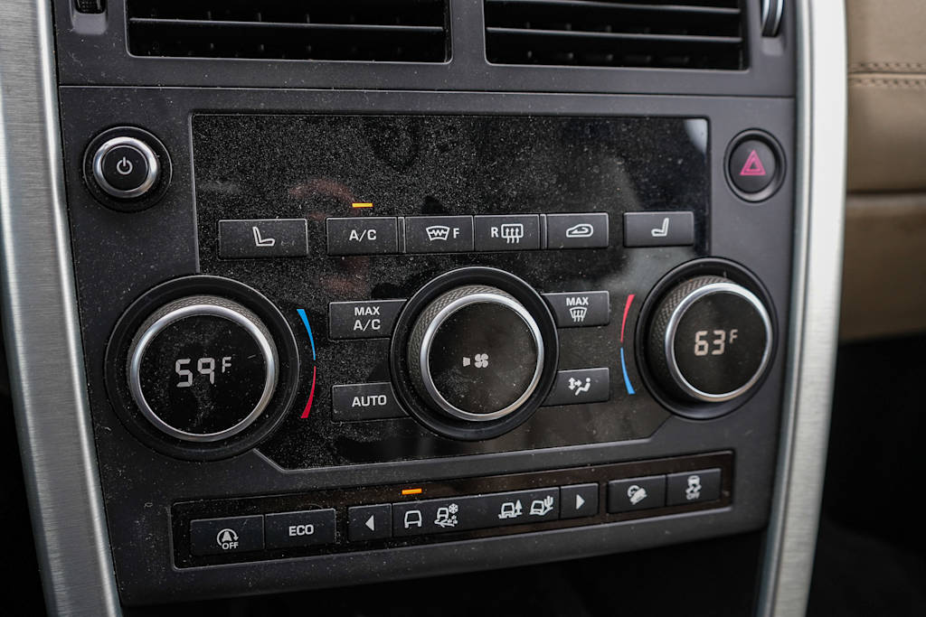 Thumbnail: 2019 Land Rover Discovery Sport - 21