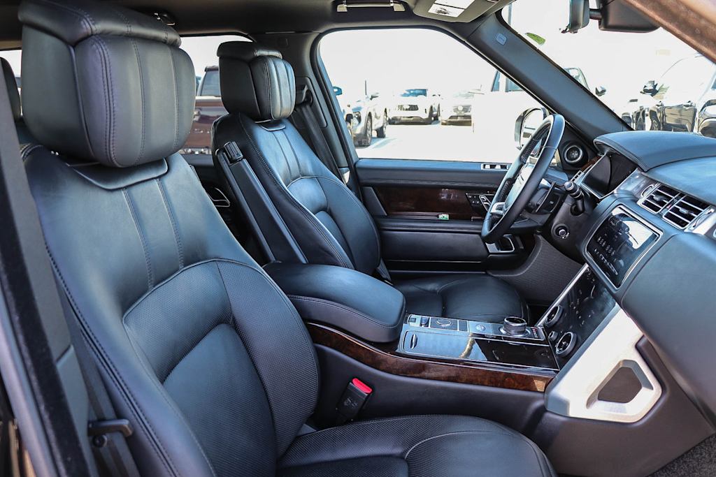 Thumbnail: 2021 Land Rover Range Rover - 9