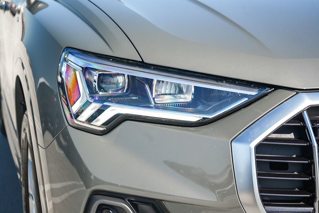 Thumbnail: 2024 Audi Q3 - 19