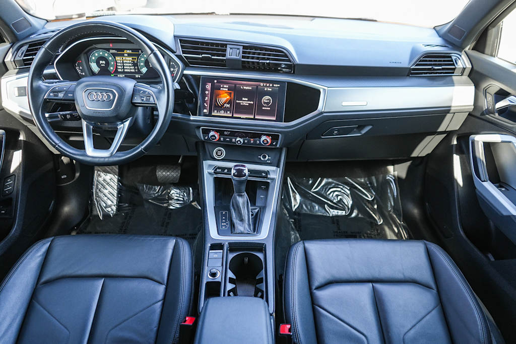 Thumbnail: 2024 Audi Q3 - 2