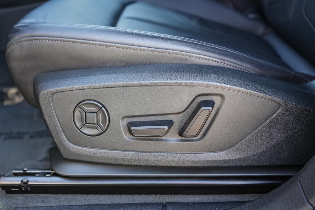 Thumbnail: 2024 Audi Q3 - 24