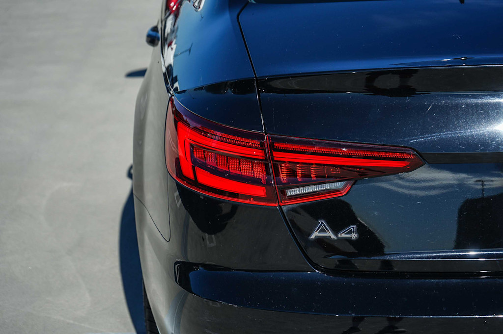 Thumbnail: 2019 Audi A4 - 21