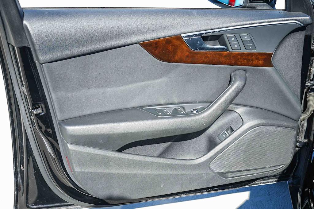 Thumbnail: 2019 Audi A4 - 24