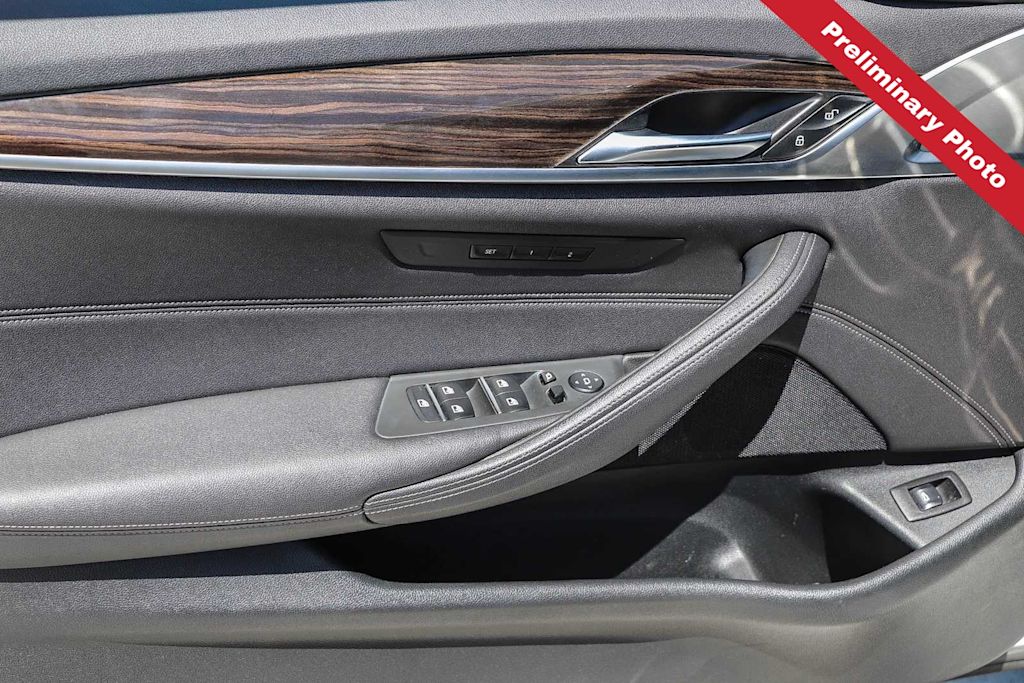 Thumbnail: 2021 BMW 5 Series - 20