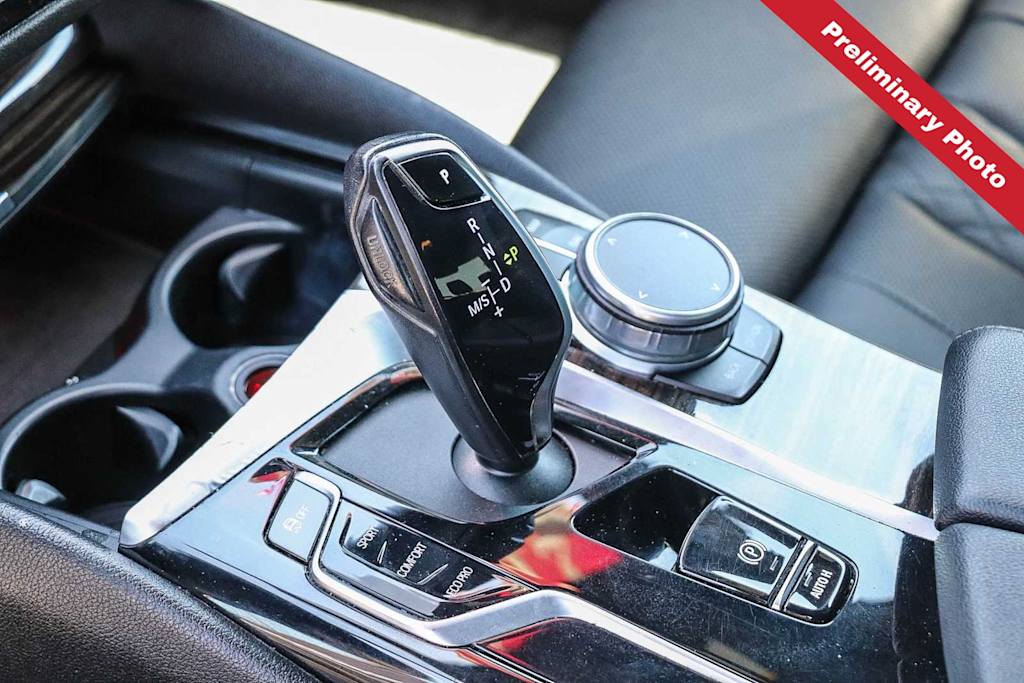 Thumbnail: 2021 BMW 5 Series - 10