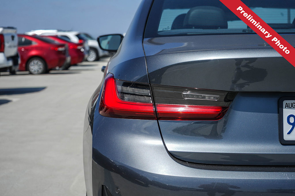 Thumbnail: 2019 BMW 3 Series - 17