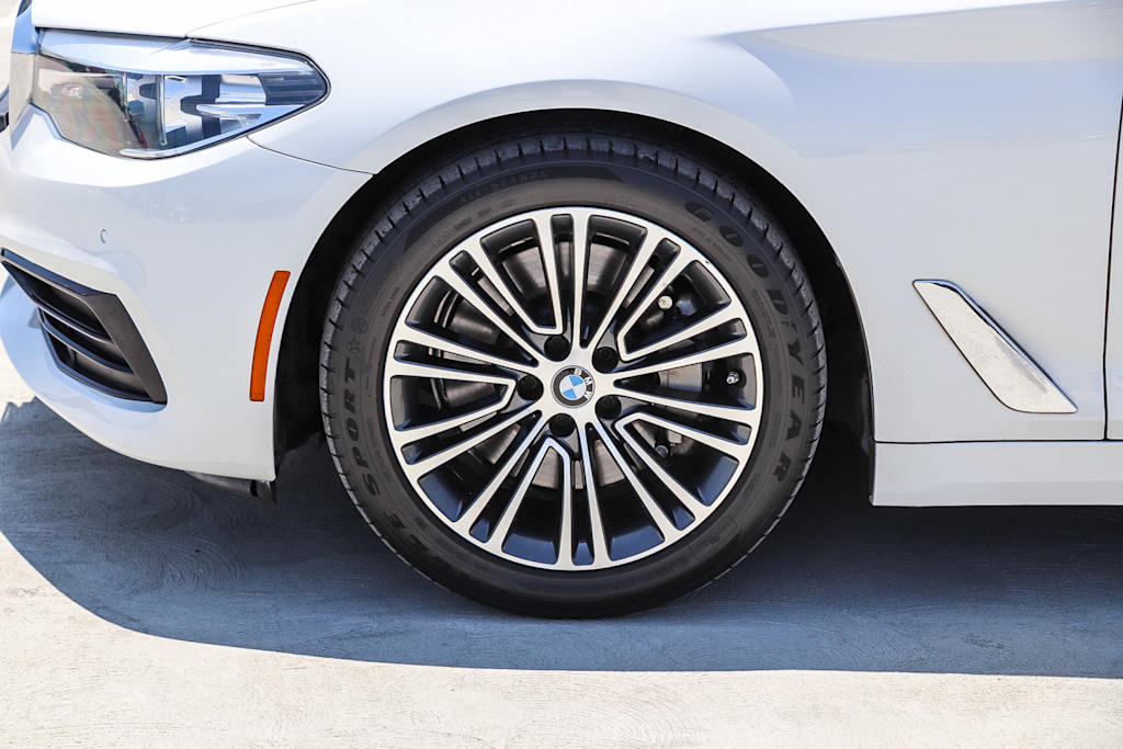 Thumbnail: 2019 BMW 5 Series - 6
