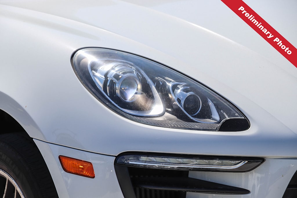 Thumbnail: 2018 Porsche Macan - 15