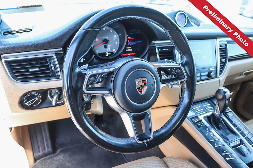 Thumbnail: 2018 Porsche Macan - 2