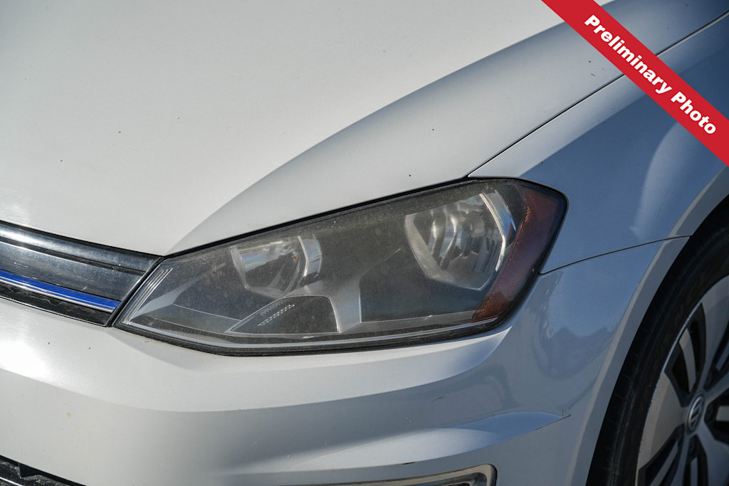 Thumbnail: 2016 Volkswagen e-Golf - 15