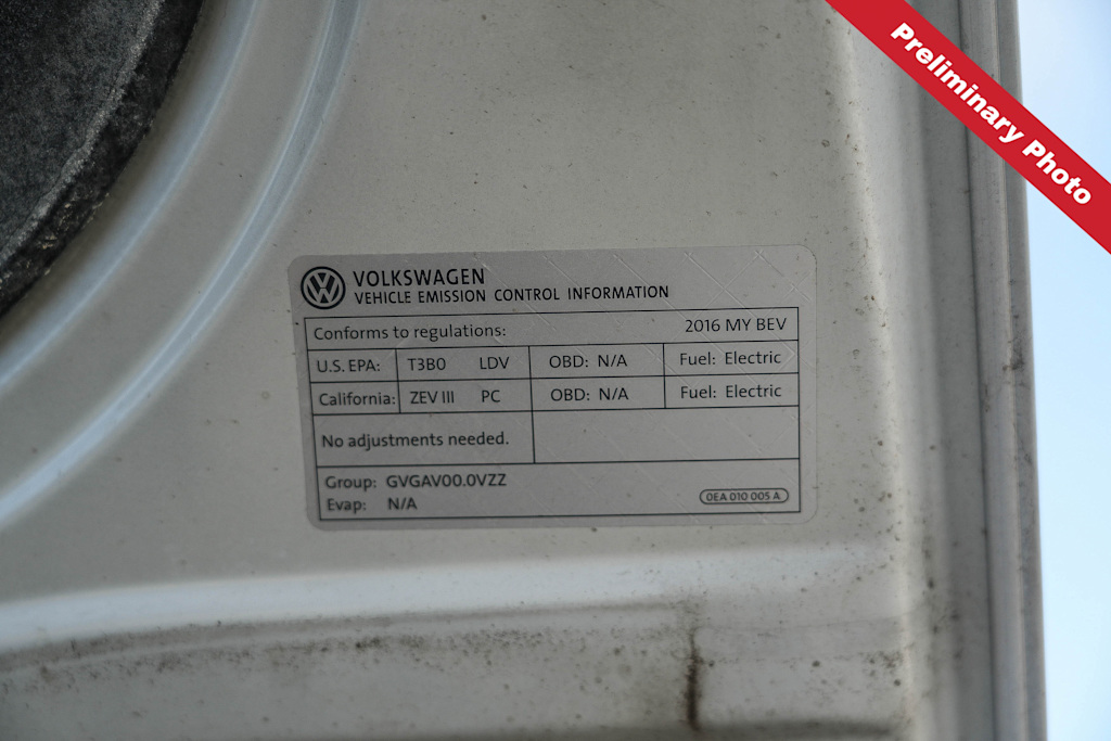 Thumbnail: 2016 Volkswagen e-Golf - 14