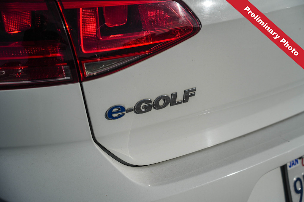 Thumbnail: 2016 Volkswagen e-Golf - 19