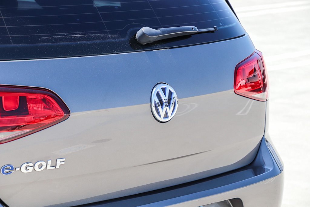 Thumbnail: 2016 Volkswagen e-Golf - 6