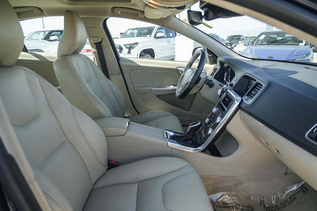 Thumbnail: 2015 Volvo S60 - 10