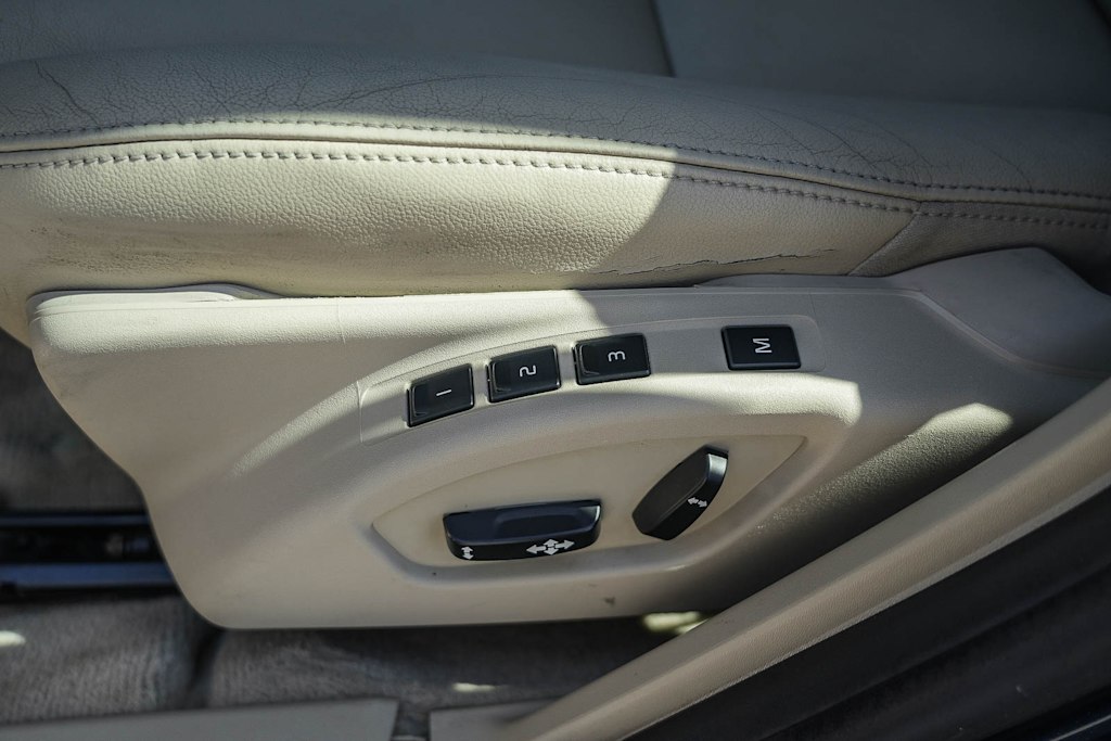 Thumbnail: 2015 Volvo S60 - 25