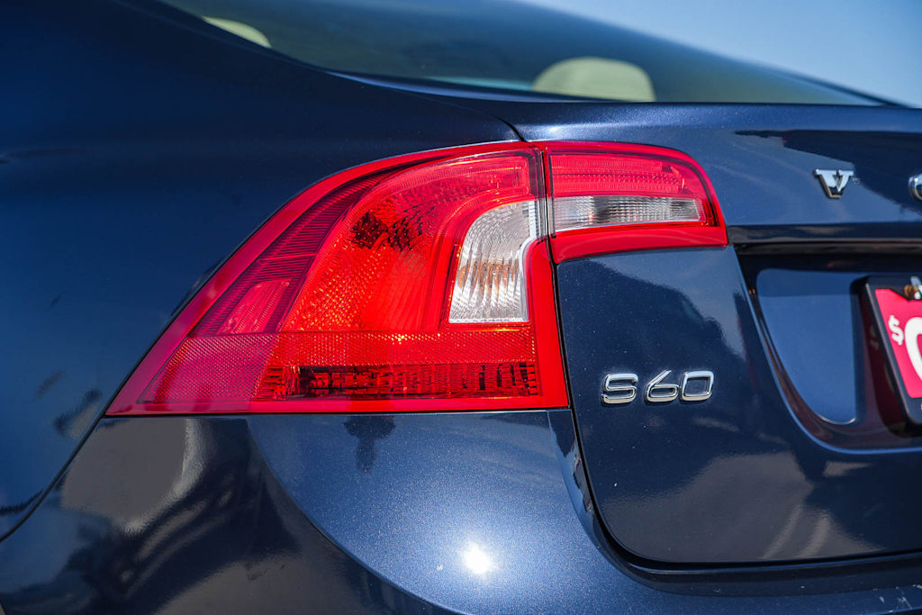 Thumbnail: 2015 Volvo S60 - 20
