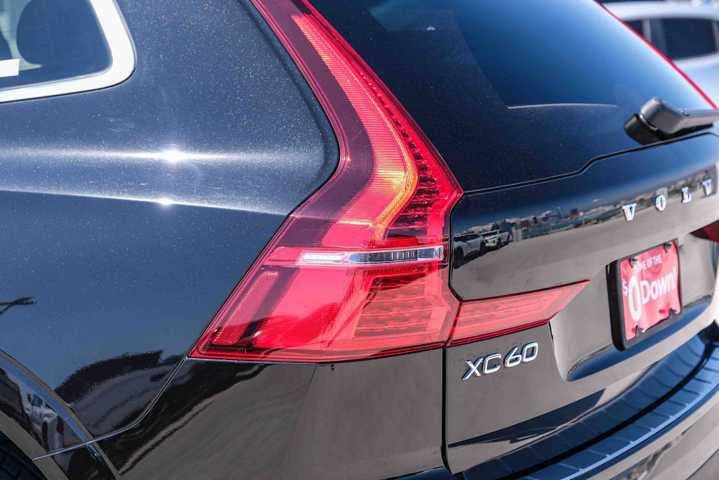 Thumbnail: 2018 Volvo XC60 - 27