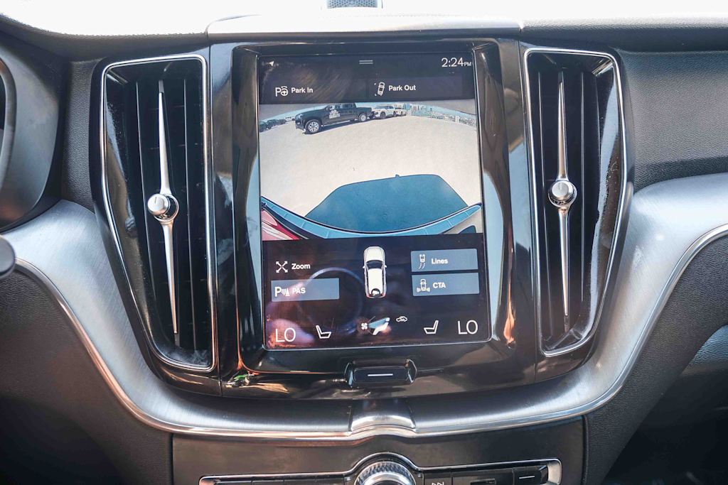 Thumbnail: 2018 Volvo XC60 - 50