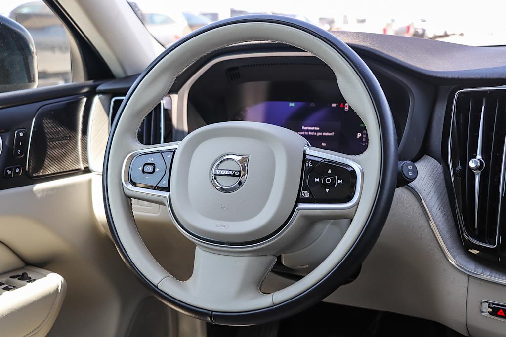 Thumbnail: 2023 Volvo XC60 - 8