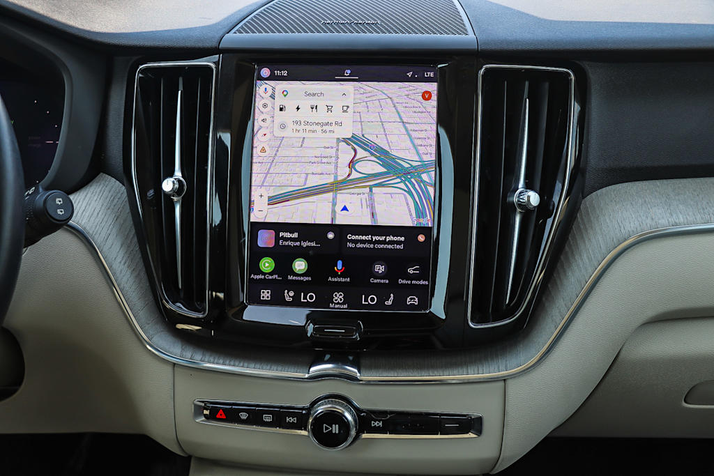 Thumbnail: 2023 Volvo XC60 - 12