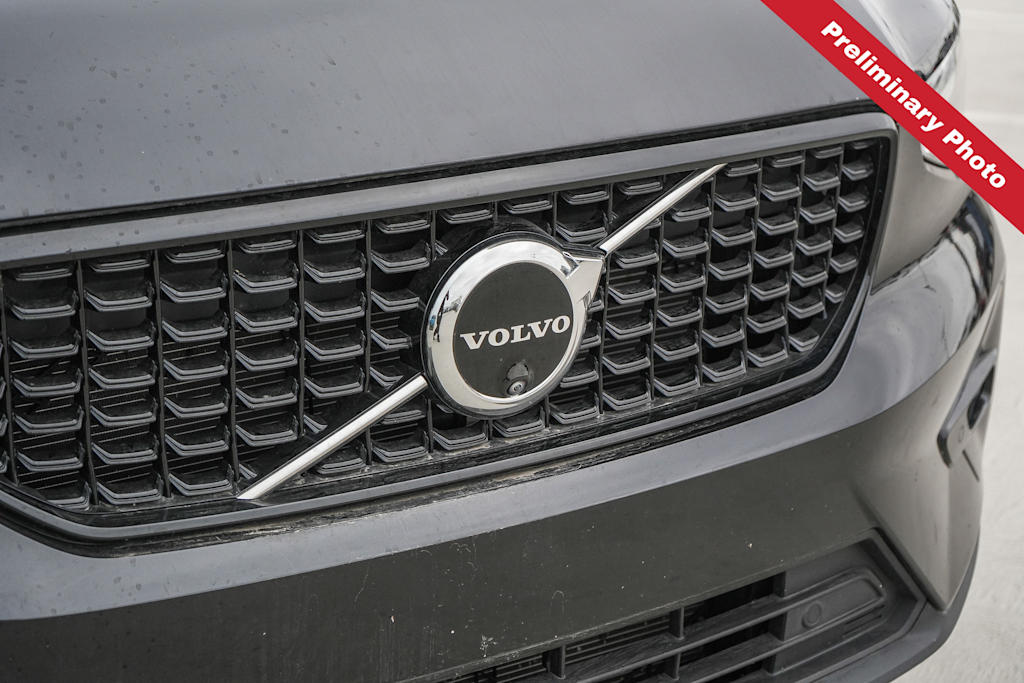 Thumbnail: 2025 Volvo XC40 - 13