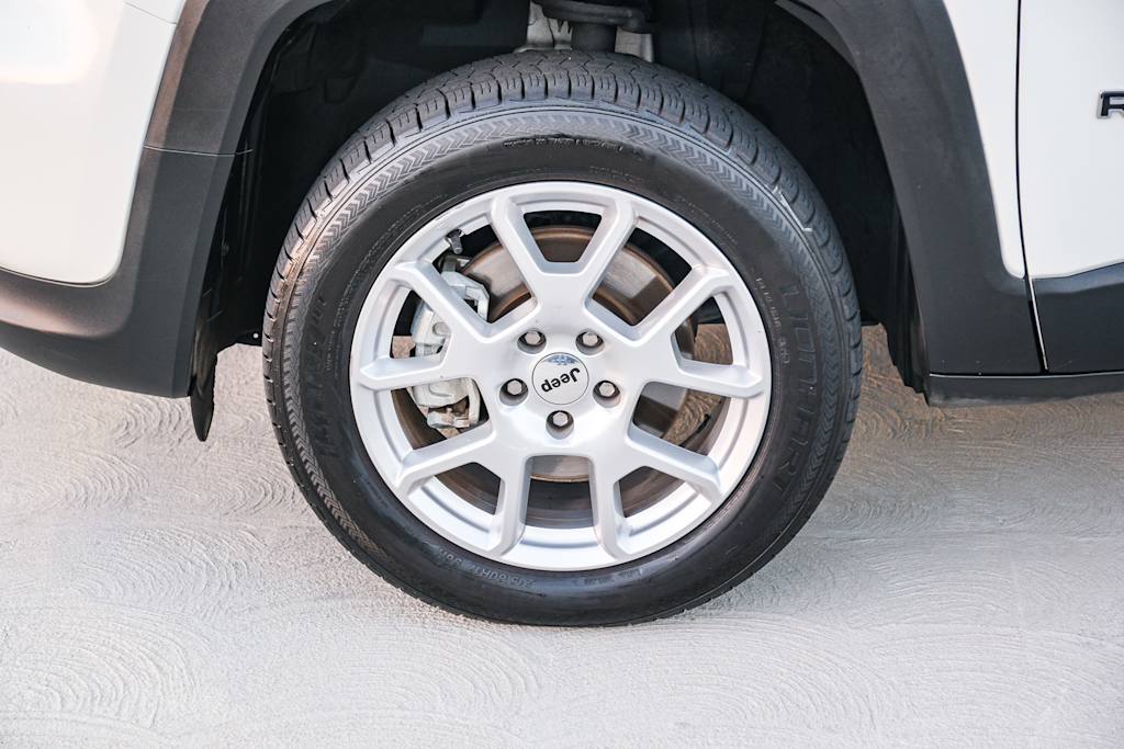Thumbnail: 2023 Jeep Renegade - 20
