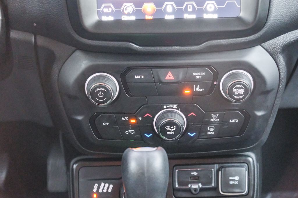 Thumbnail: 2023 Jeep Renegade - 23