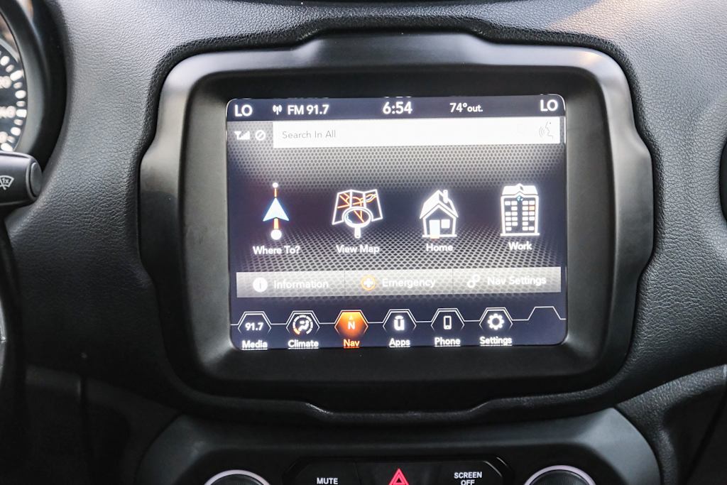 Thumbnail: 2023 Jeep Renegade - 24