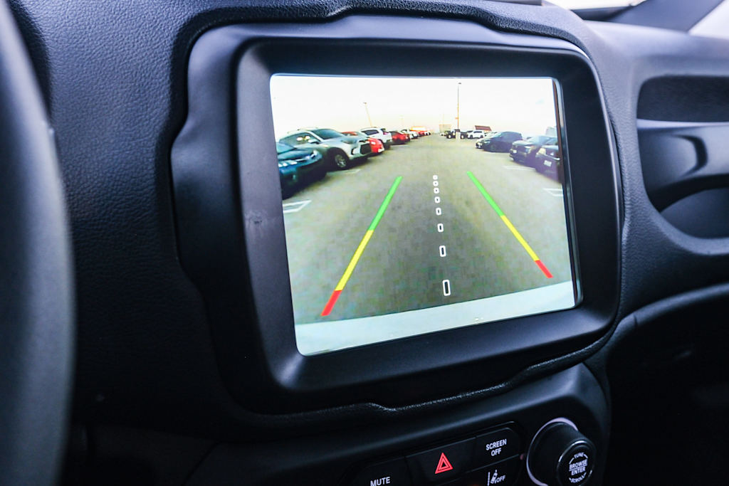 Thumbnail: 2023 Jeep Renegade - 28