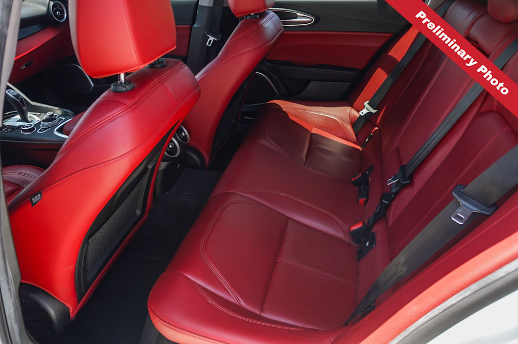 Thumbnail: 2020 Alfa Romeo Giulia - 8