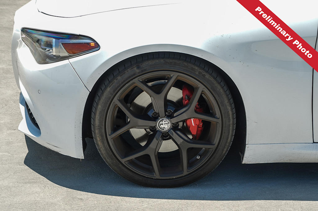 Thumbnail: 2020 Alfa Romeo Giulia - 18