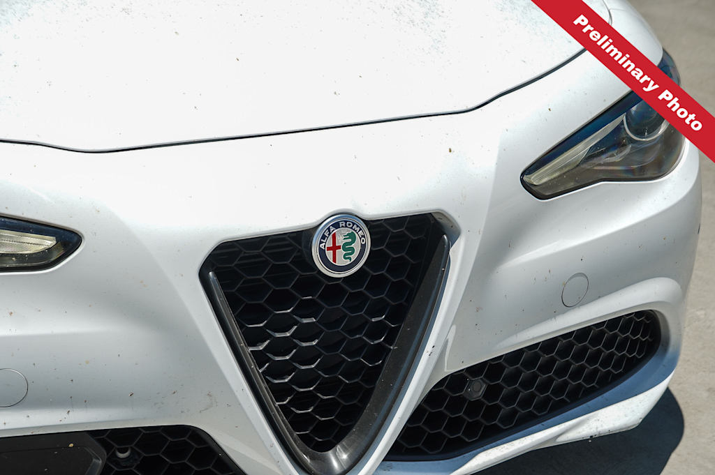 Thumbnail: 2020 Alfa Romeo Giulia - 14