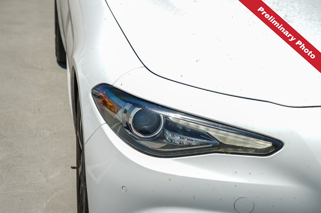 Thumbnail: 2020 Alfa Romeo Giulia - 13