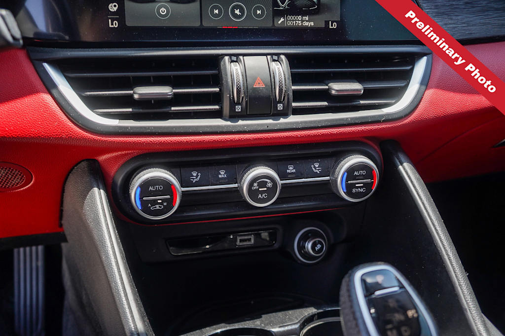 Thumbnail: 2020 Alfa Romeo Giulia - 21