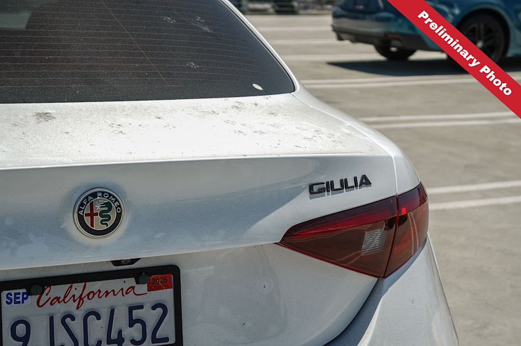 Thumbnail: 2020 Alfa Romeo Giulia - 17