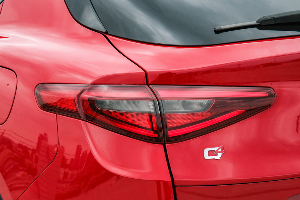 Thumbnail: 2018 Alfa Romeo Stelvio - 19