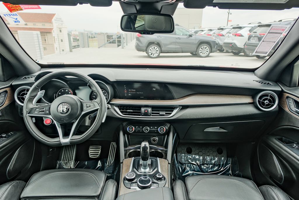 Thumbnail: 2018 Alfa Romeo Stelvio - 2