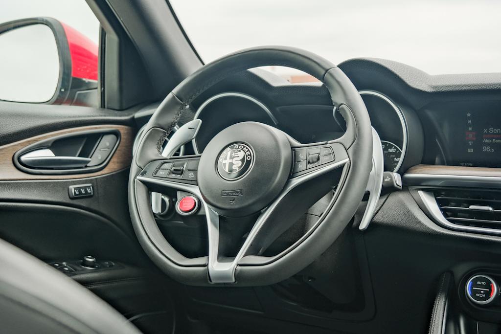 Thumbnail: 2018 Alfa Romeo Stelvio - 8