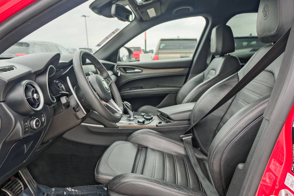Thumbnail: 2018 Alfa Romeo Stelvio - 10